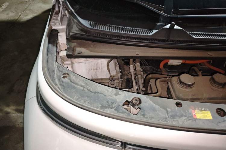 Used Baojun Cloud 2023 460 Plus Operational Exclusive Edition Engine Bay Right