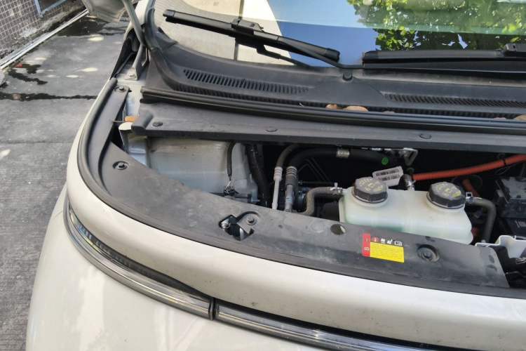 Used Baojun Cloud 2023 460 Max Engine Bay Right