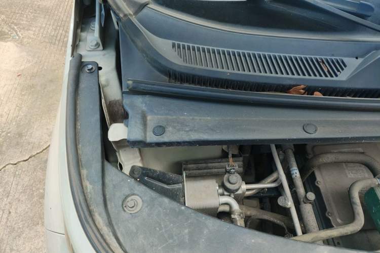 Used Baojun Cloud 2023 460 Max Lingxi Version Engine Bay Right