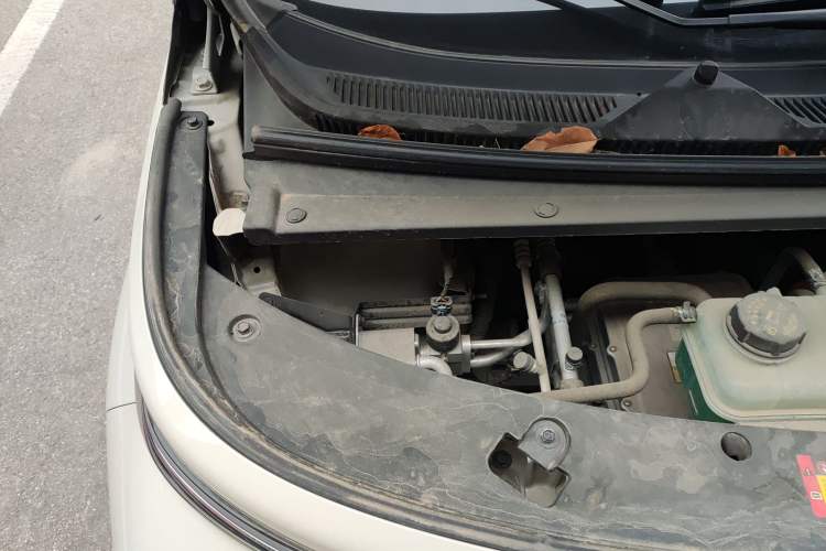 Used Baojun Cloud 2023 460 Max Lingxi Version Engine Bay Right
