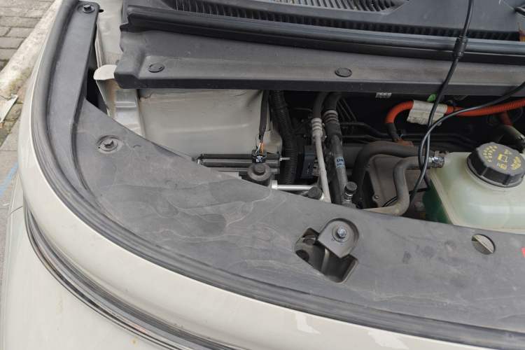 Used Baojun Cloud 2023 460 Pro Engine Bay Right