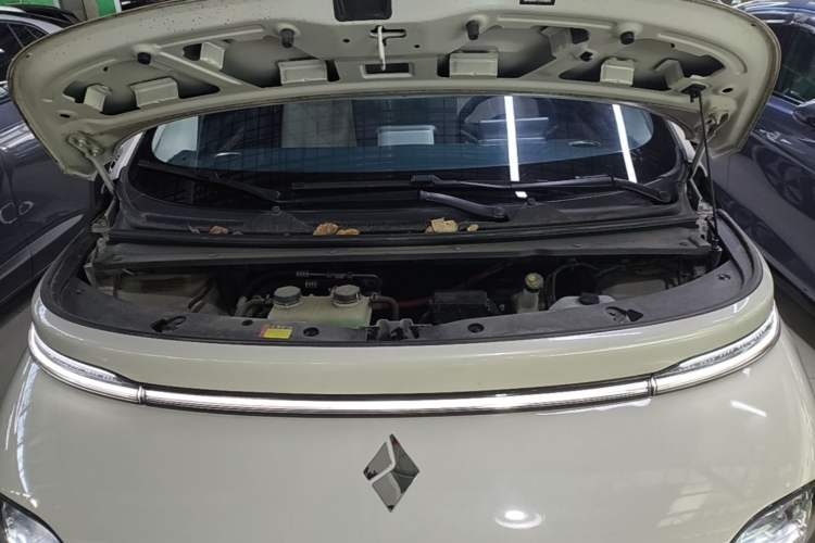 Used Baojun Cloud 2023 460 Pro Engine Bay