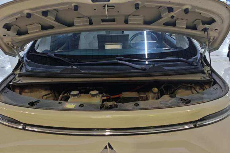 Used Baojun Cloud 2023 460 Max Engine Bay