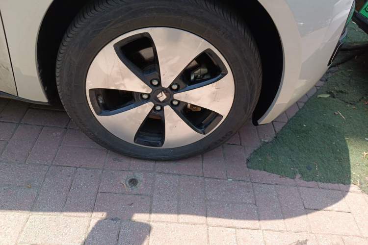 Used Baojun Cloud 2023 460 Max Exterior 1