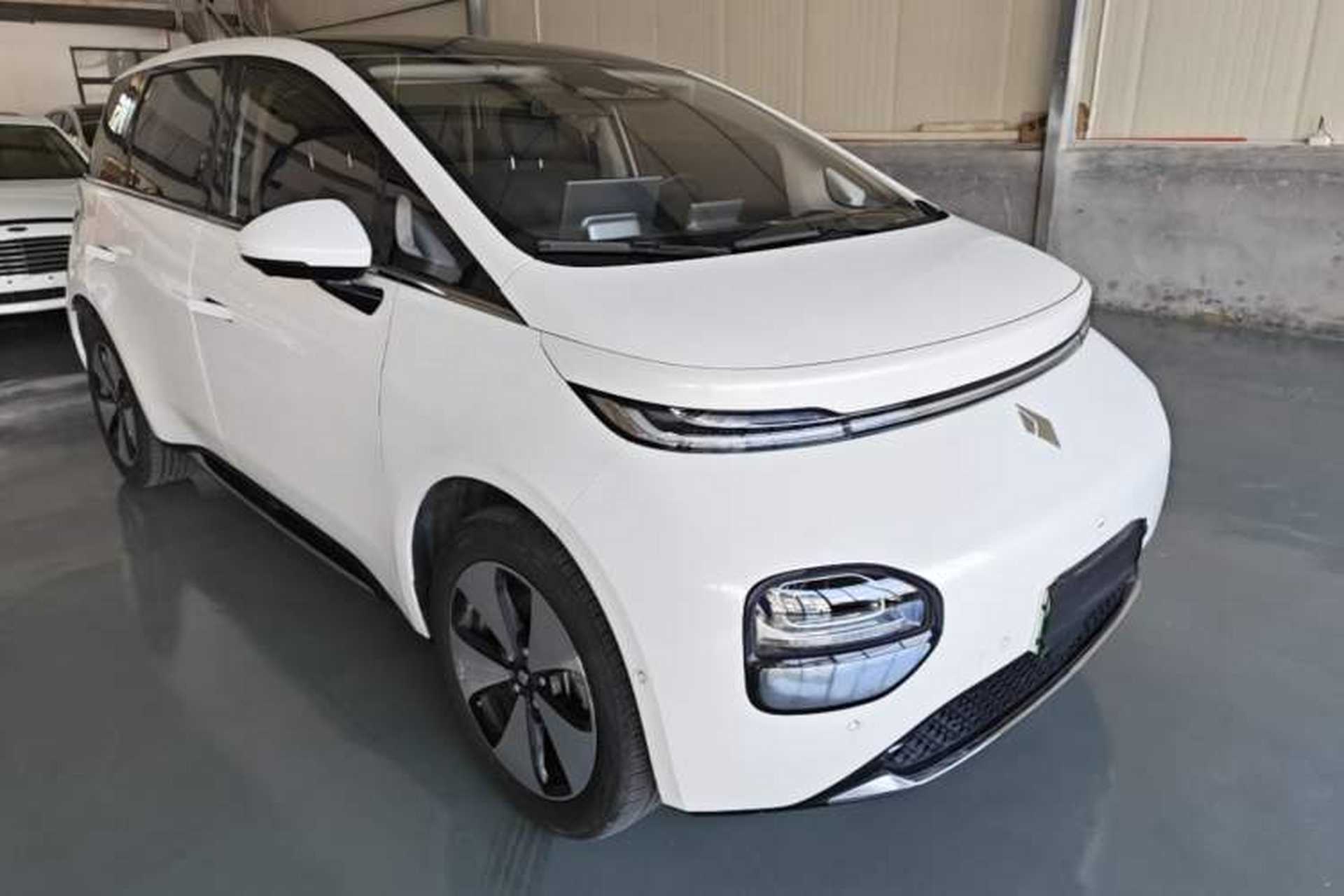 Used Baojun Cloud 2023 460 Max Exterior 1