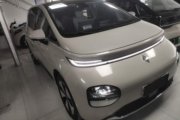 Used Baojun Cloud 2023 460 Max Exterior 1