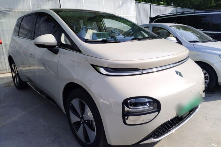 Used Baojun Cloud 2023 460 Max Exterior 1