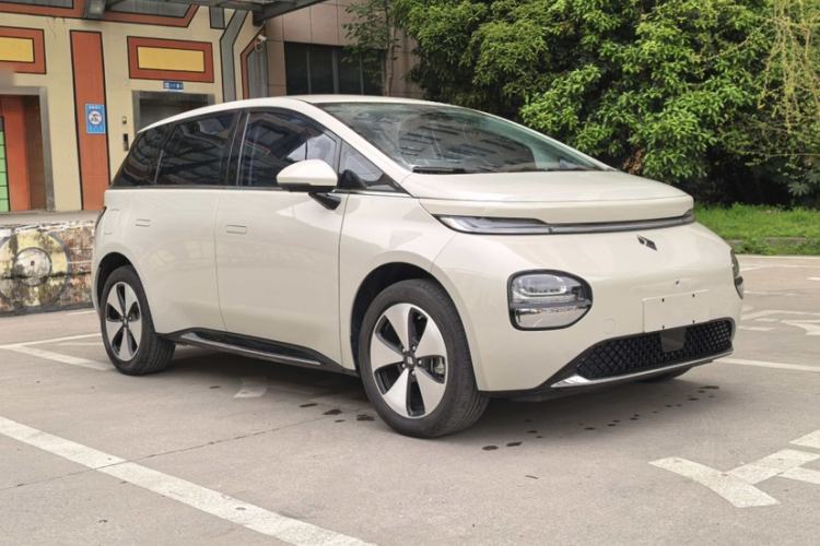 Used Baojun Cloud 2023 460 Pro Exterior 1
