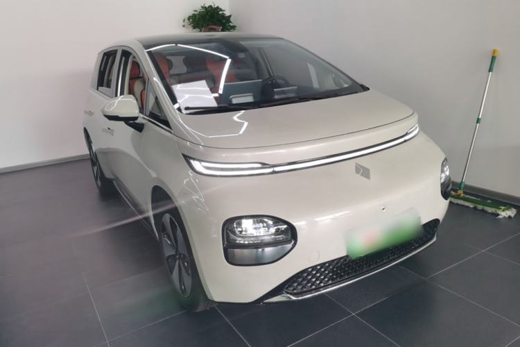 Used Baojun Cloud 2023 460 Max Exterior 2