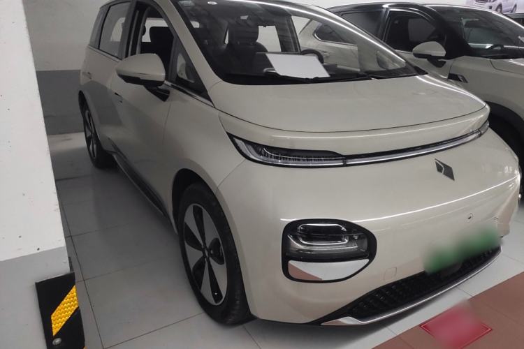 Used Baojun Cloud 2023 460 Max Exterior 2