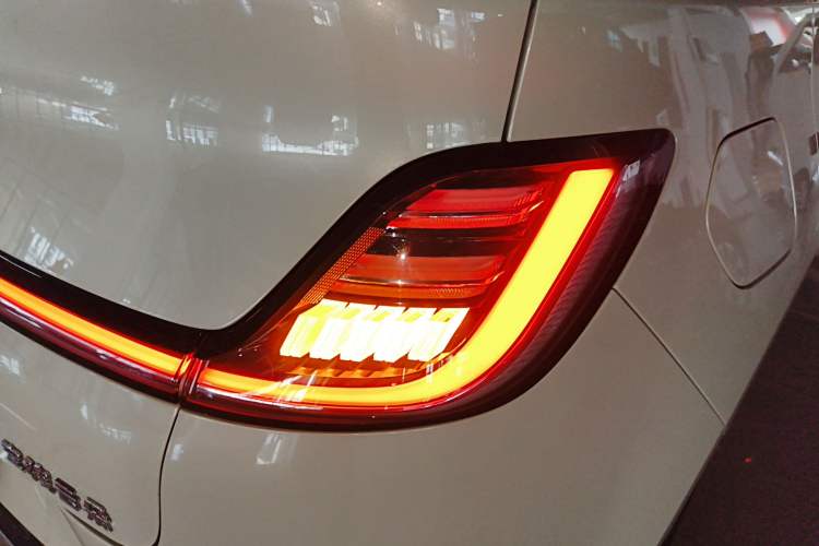 Used Baojun Cloud 2023 460 Max Exterior 3