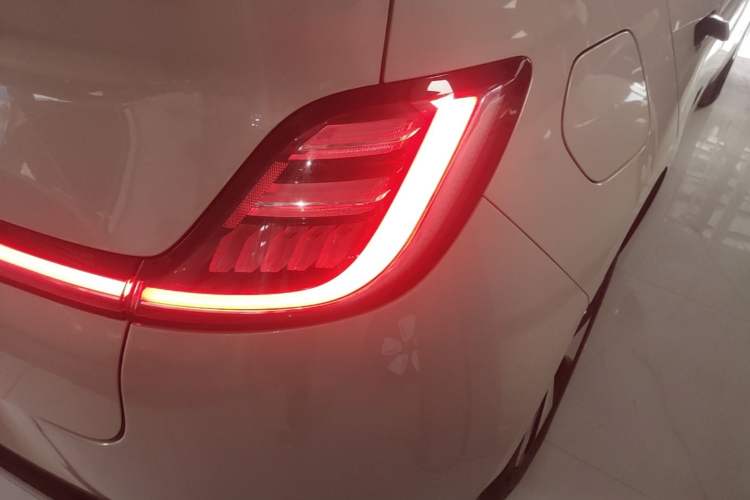 Used Baojun Cloud 2023 460 Max Exterior 3