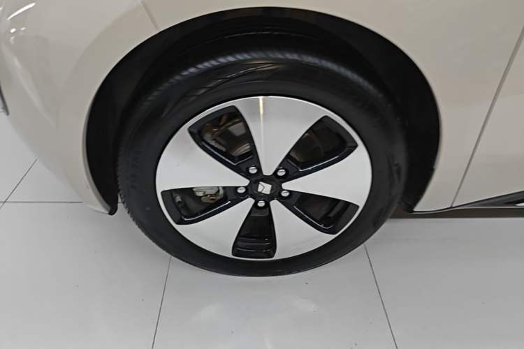 Used Baojun Cloud 2023 460 Max Exterior 4
