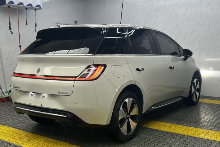Used Baojun Cloud 2023 460 Max Exterior 4