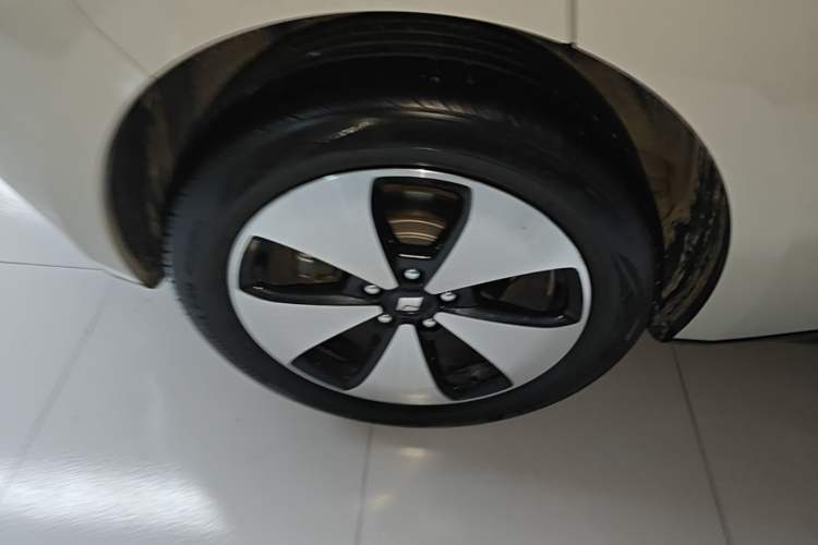 Used Baojun Cloud 2023 460 Max Exterior 5