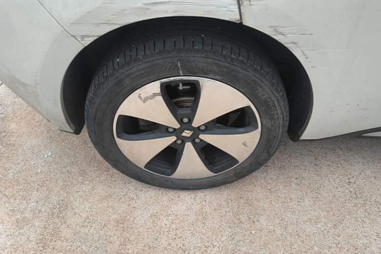 Used Baojun Cloud 2023 460 Max Exterior 5