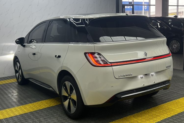 Used Baojun Cloud 2023 460 Max Exterior 5