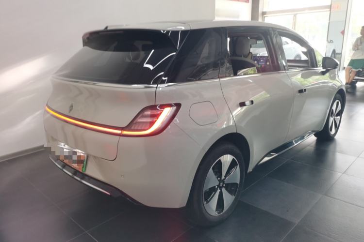 Used Baojun Cloud 2023 460 Max Exterior 5