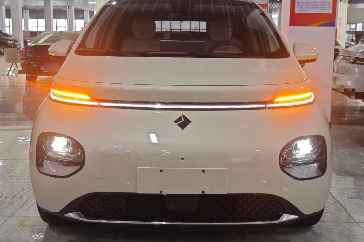 Used Baojun Cloud 2023 460 Max Front