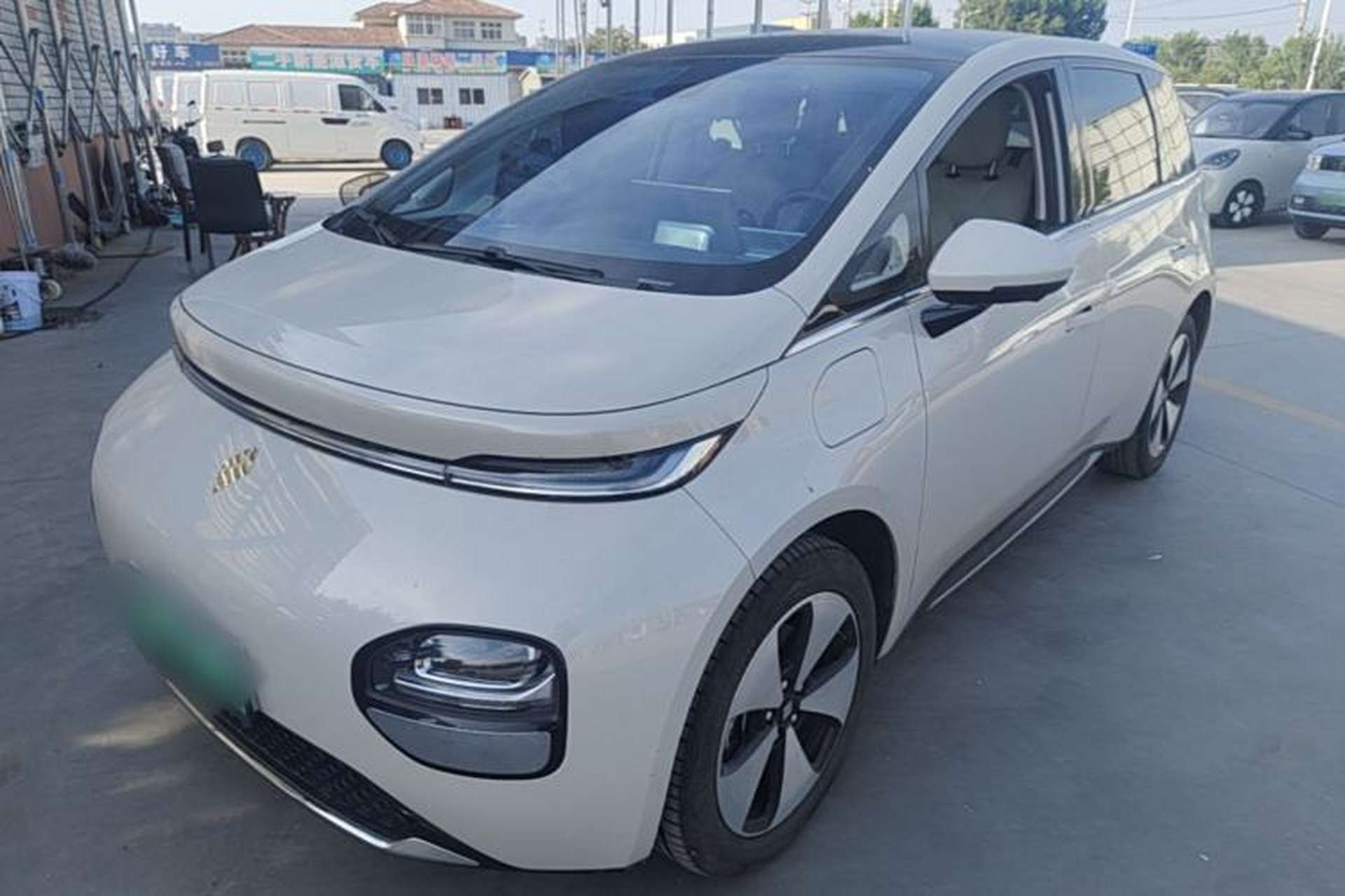 Used Baojun Cloud 2023 460 Max Front Left 45 Deg
