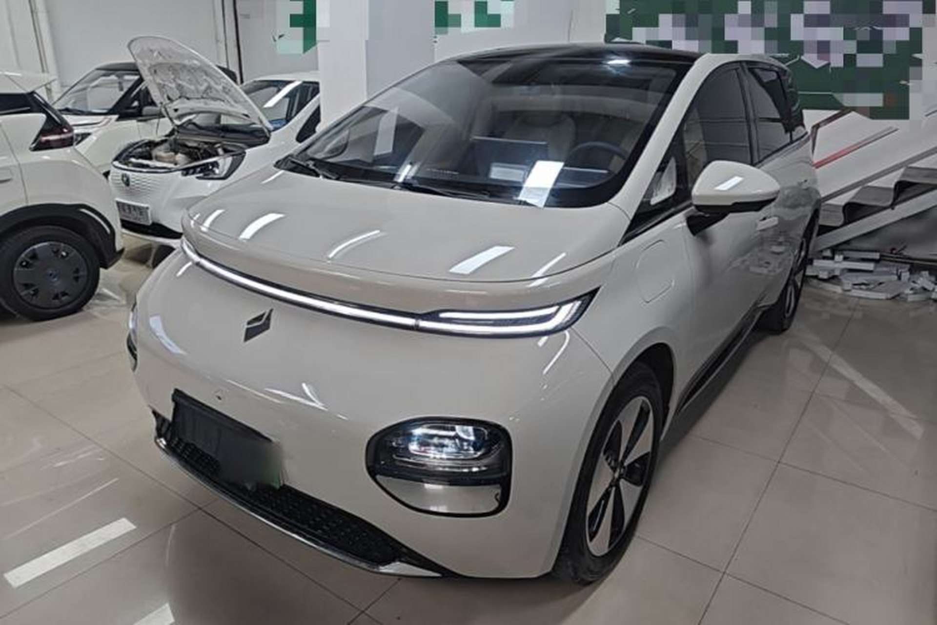 Used Baojun Cloud 2023 460 Max Front Left 45 Deg