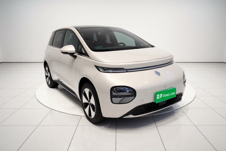 Used Baojun Cloud 2023 460 Max Front Right 45 Deg