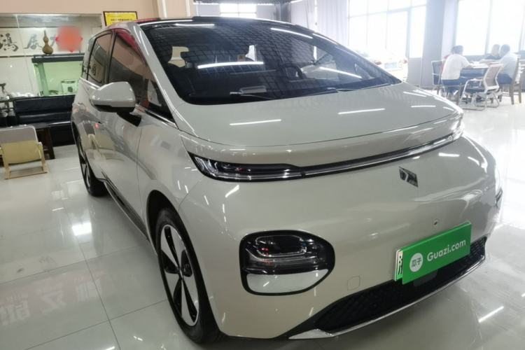 Used Baojun Cloud 2023 460 Max Front Right 45 Deg