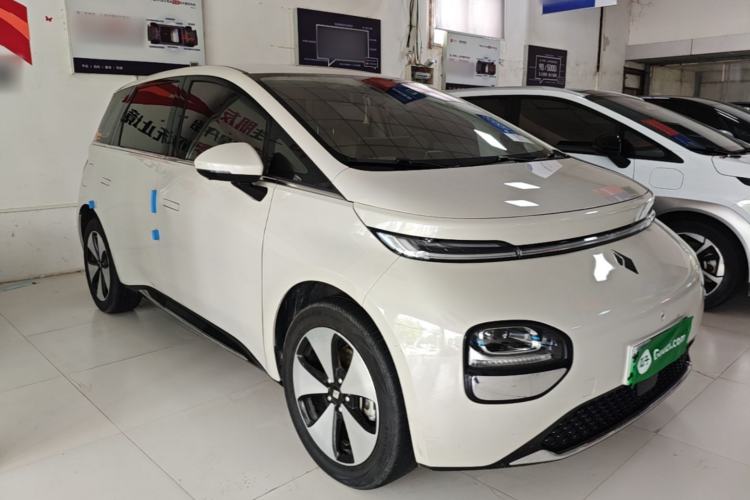 Used Baojun Cloud 2023 460 Pro Front Right 45 Deg