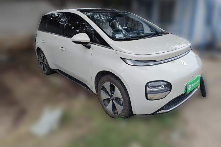 Used Baojun Cloud 2023 460 Max Front Right 45 Deg