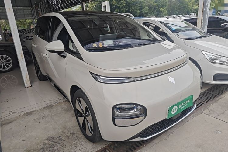 Used Baojun Cloud 2023 460 Max Front Right 45 Deg