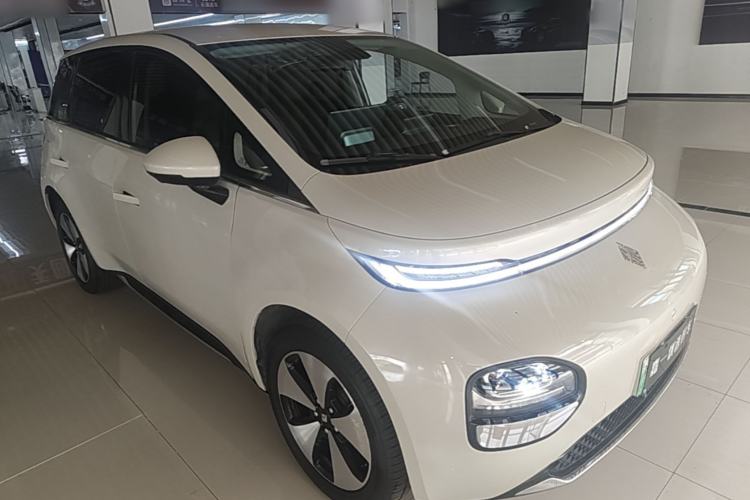 Used Baojun Cloud 2023 460 Pro Front Right 45 Deg