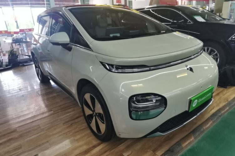 Used Baojun Cloud 2023 460 Max Front Right 45 Deg