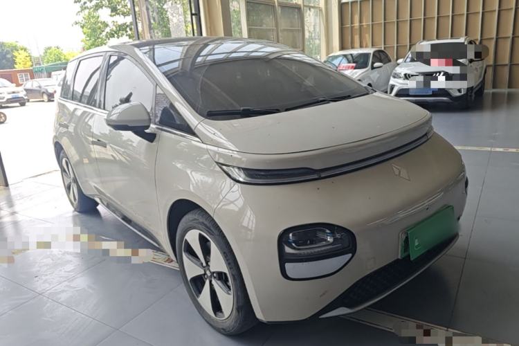 Used Baojun Cloud 2023 460 Max Front Right 45 Deg
