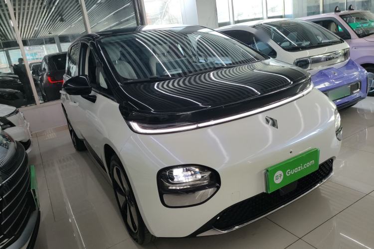 Used Baojun Cloud 2023 460 Pro Front Right 45 Deg