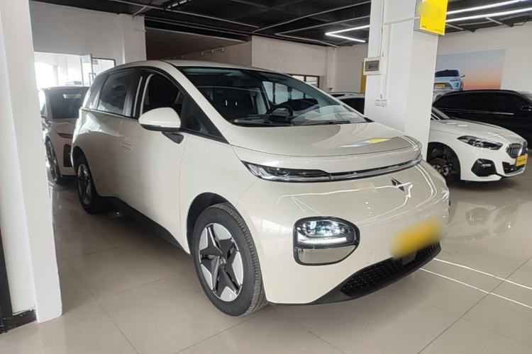 Used Baojun Cloud 2023 360 Plus Front Right 45 Deg