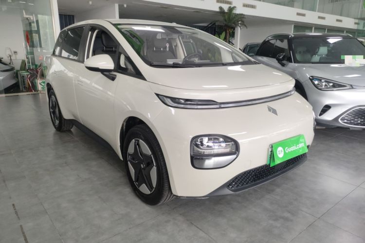 Used Baojun Cloud 2023 360 Plus Front Right 45 Deg