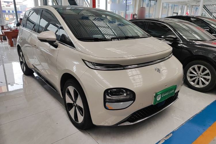 Used Baojun Cloud 2023 460 Max Front Right 45 Deg