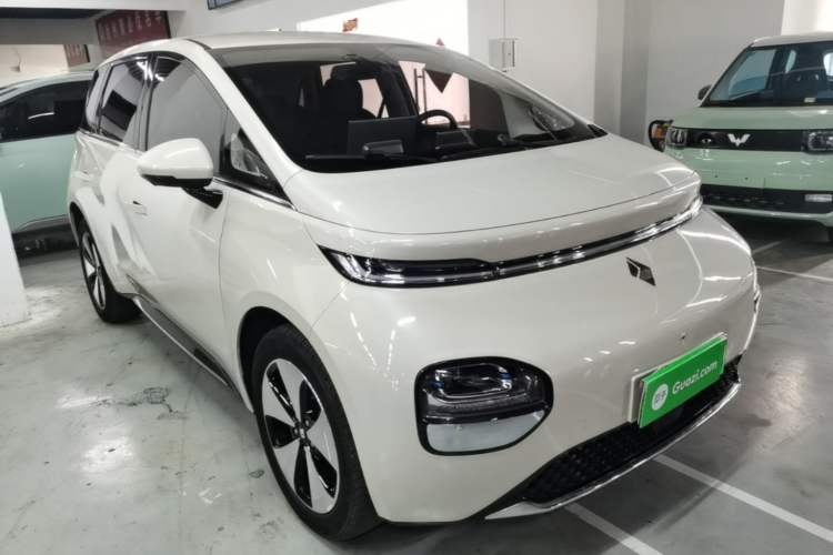 Used Baojun Cloud 2023 460 Pro Front Right 45 Deg