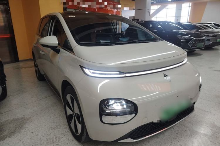 Used Baojun Cloud 2023 460 Max Front Right 45 Deg