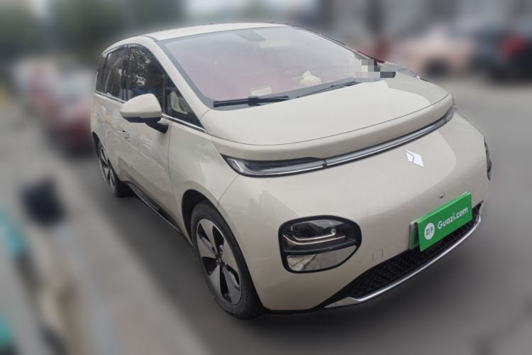 Used Baojun Cloud 2023 460 Pro Front Right 45 Deg