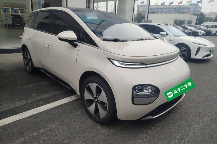 Used Baojun Cloud 2023 460 Max Front Right 45 Deg