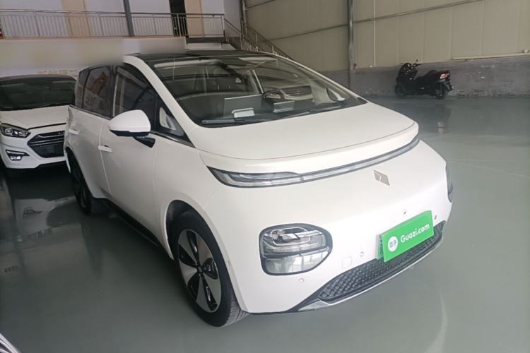 Used Baojun Cloud 2023 460 Max Front Right 45 Deg