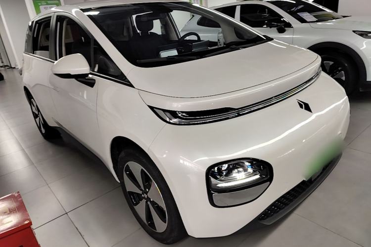 Used Baojun Cloud 2023 460 Plus Operational Exclusive Edition Front Right 45 Deg