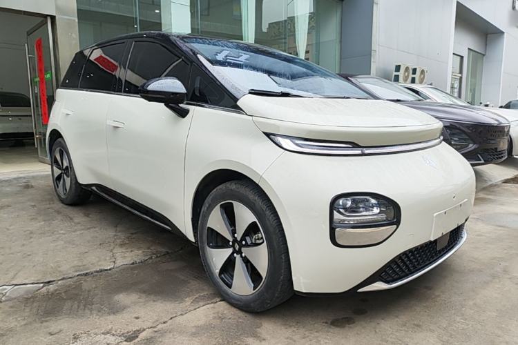 Used Baojun Cloud 2023 460 Max Front Right 45 Deg
