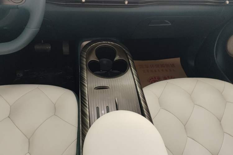 Used Baojun Cloud 2023 460 Max Lingxi Version Gear Lever