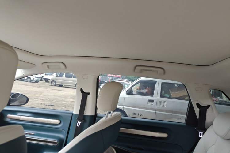 Used Baojun Cloud 2023 460 Max Headliner
