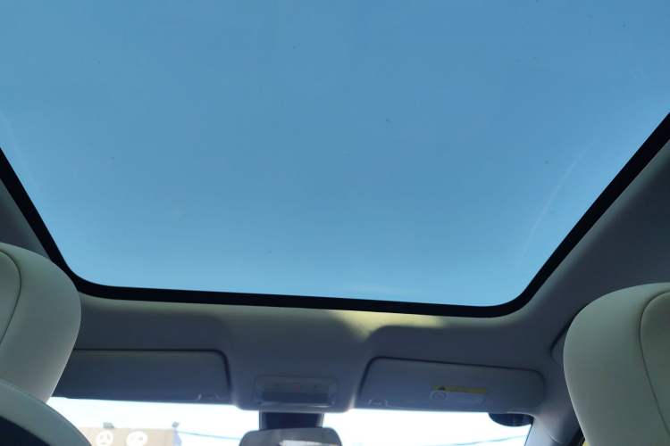 Used Baojun Cloud 2023 460 Max Headliner
