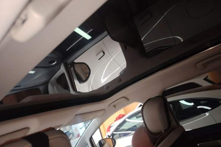 Used Baojun Cloud 2023 460 Max Headliner