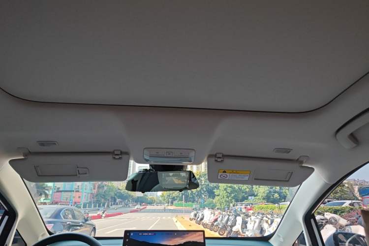 Used Baojun Cloud 2023 460 Max Headliner