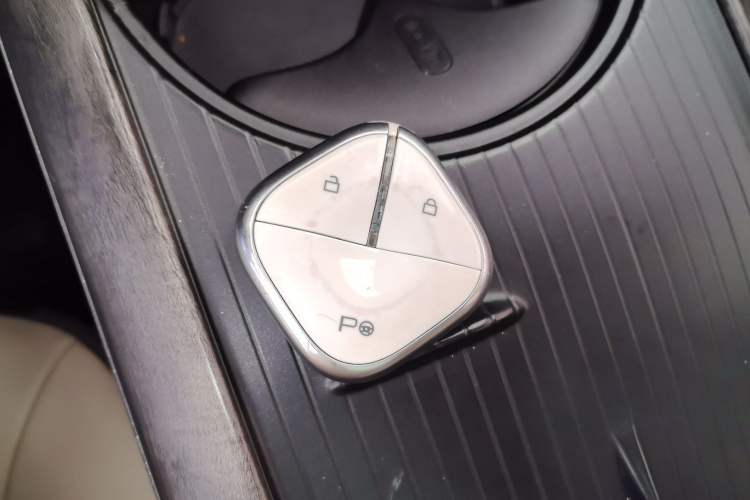 Used Baojun Cloud 2023 460 Max Lingxi Version Interior 1